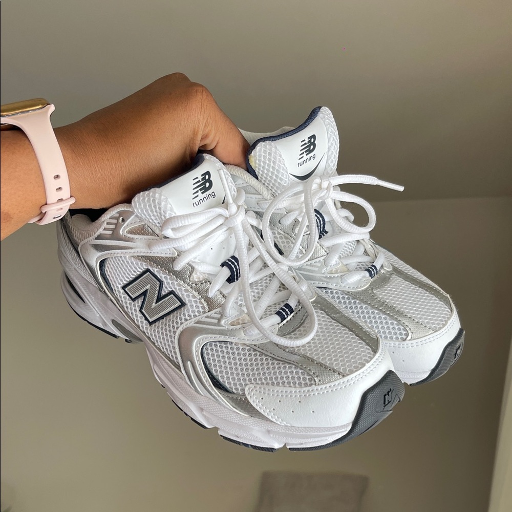 New Balance 530 White and Indigo Women’s size 9 Running or walking shoes
